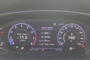 черный Volkswagen Tiguan 2.0 AMT (180 л.с.) 4WD 2019 фото 26