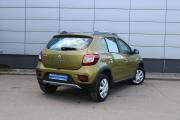 Зеленый Renault Sandero Stepway 1.6 MT (82 л.с.) 2015 фото 5