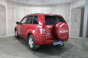 Красный Suzuki Grand Vitara 2.0 MT (140 л.с.) 4WD 2010 фото 7
