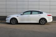 Белый Kia Optima 2.0 MT (150 л.с.) 2018 фото 3