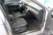 серебряный Volkswagen Passat Alltrack 2.0 AMT (220 л.с.) 4WD 2016 фото 15