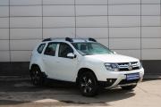 Белый Renault Duster 2.0 MT (143 л.с.) 4WD 2018 фото 2