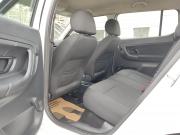 белый Skoda Fabia 1.2 MT (70 л.с.) 2013 фото 11