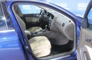 синий Audi A4 1.8 CVT (170 л.с.) 2015 фото 13