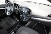 Красный Lada (ВАЗ) Vesta 1.6 MT (106 л.с.) 2018 фото 10