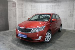 Красный Kia Rio, III 6-speed 1.6 MT (123 л.с.) 2014