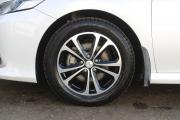 Белый Toyota Camry 2.5 AT (200 л.с.) 2021 фото 13