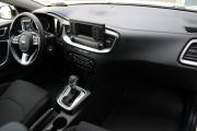 Белый Kia Ceed 1.6 AT (128 л.с.) 2020 фото 10