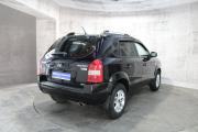 Черный Hyundai Tucson 2.0 MT (141 л.с.) 4WD 2008 фото 5