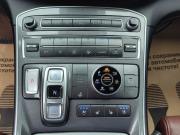 серый Hyundai Santa Fe 2.2d AT (200 л.с.) 4WD 2021 фото 19