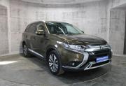 Коричневый Mitsubishi Outlander 2.0 CVT (146 л.с.) 2019 фото 2