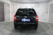 Черный Hyundai Tucson 2.0 MT (141 л.с.) 4WD 2008 фото 6