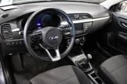 Серый Kia Rio X-Line 1.4 MT (100 л.с.) 2019 фото 9