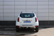 Белый Renault Duster 2.0 MT (143 л.с.) 4WD 2018 фото 6