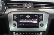 серебряный Volkswagen Passat Alltrack 2.0 AMT (220 л.с.) 4WD 2016 фото 20