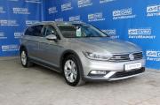 серебряный Volkswagen Passat Alltrack 2.0 AMT (220 л.с.) 4WD 2016 фото 1