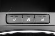 красный Kia Rio X-Line 1.6 AT (123 л.с.) 2020 фото 27