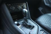 черный Volkswagen Tiguan 2.0 AMT (180 л.с.) 4WD 2019 фото 32