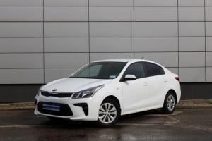 Белый Kia Rio, IV 1.6 AT (123 л.с.) 2018