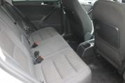 серебряный Volkswagen Tiguan 1.4 MT (150 л.с.) 4WD 2016 фото 16