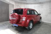 Красный Suzuki Grand Vitara 2.0 MT (140 л.с.) 4WD 2010 фото 5