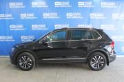 черный Volkswagen Tiguan 2.0 AMT (180 л.с.) 4WD 2019 фото 3