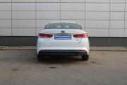 Белый Kia Optima 2.0 MT (150 л.с.) 2018 фото 6