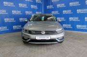 серебряный Volkswagen Passat Alltrack 2.0 AMT (220 л.с.) 4WD 2016 фото 4