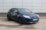 Синий Ford Focus 1.6 AMT (105 л.с.) 2012 фото 2