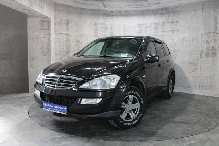 Черный SsangYong Kyron 2.0d MT (141 л.с.) 4WD 2011