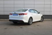 Белый Kia Optima 2.0 MT (150 л.с.) 2018 фото 5