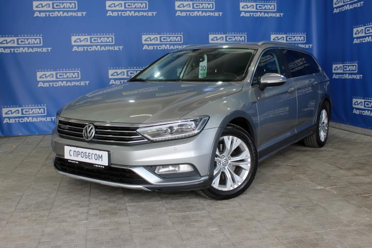 серебряный Volkswagen Passat Alltrack 2.0 AMT (220 л.с.) 4WD 2016