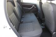 Белый Renault Duster 2.0 MT (143 л.с.) 4WD 2018 фото 11