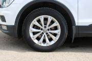 Белый Volkswagen Tiguan 1.4 MT (125 л.с.) 2018 фото 13