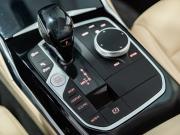 синий BMW 3 серии 318i 2.0 AT (156 л.с.) 2021 фото 29