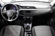Серый Kia Rio X-Line 1.4 MT (100 л.с.) 2019 фото 8
