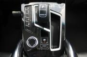 белый Geely Atlas Pro 1.5 AMT (177 л.с.) 4WD 2022 фото 23
