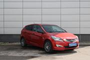 Красный Hyundai Solaris 1.4 AT (107 л.с.) 2014 фото 2