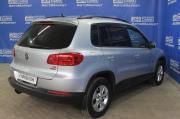 серебряный Volkswagen Tiguan 1.4 MT (150 л.с.) 4WD 2016 фото 3