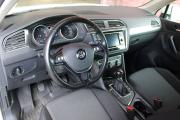 Белый Volkswagen Tiguan 1.4 MT (125 л.с.) 2018 фото 9