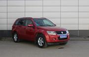 Красный Suzuki Grand Vitara 2.0 MT (140 л.с.) 4WD 2010 фото 2