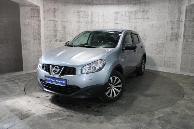 Серый Nissan Qashqai 1.6 CVT (117 л.с.) 2012