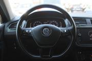 черный Volkswagen Tiguan 2.0 AMT (180 л.с.) 4WD 2019 фото 21